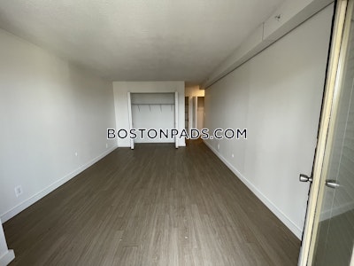 Mission Hill 3 Beds 2 Baths Boston - $5,177 No Fee