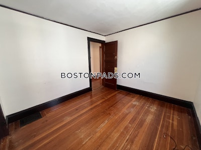 Somerville 6 Bed 2 Bath SOMERVILLE  Tufts - $6,000 50% Fee