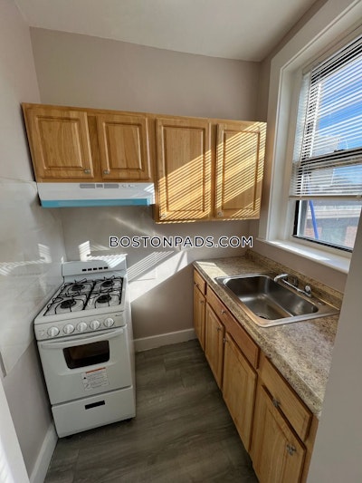 Lynn 1 Bed 1 Bath - $1,850 50% Fee