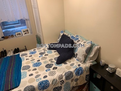 North End 3 Bed, 1 Bath Unit Boston - $4,500 No Fee