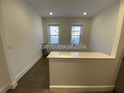 Fenway/kenmore Renovated 1 Bed 1 bath available NOW on Queensberry St in Fenway! Boston - $2,900