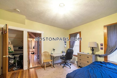 Somerville 4 Bed 2 Bath SOMERVILLE  Tufts - $3,800