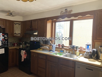 Somerville 3 Bed 1 Bath SOMERVILLE  Tufts - $3,600