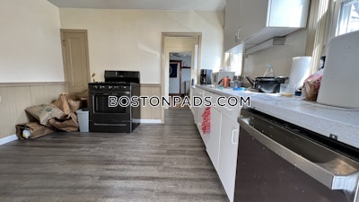 Somerville 3 Beds 1 Bath  Tufts - $3,750