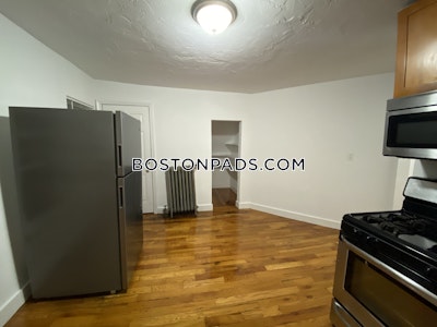 Dorchester 3 Beds 1 Bath Boston - $3,418 No Fee