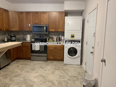 Mission Hill 3 Beds 1 Bath Boston - $3,900