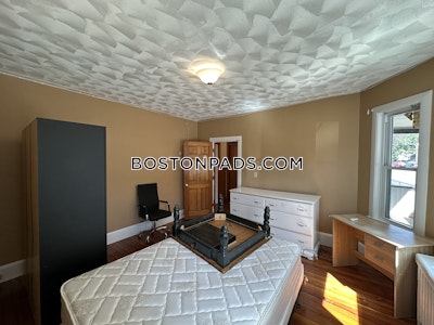 Medford 6 Bed 2 Bath MEDFORD  Tufts - $6,600